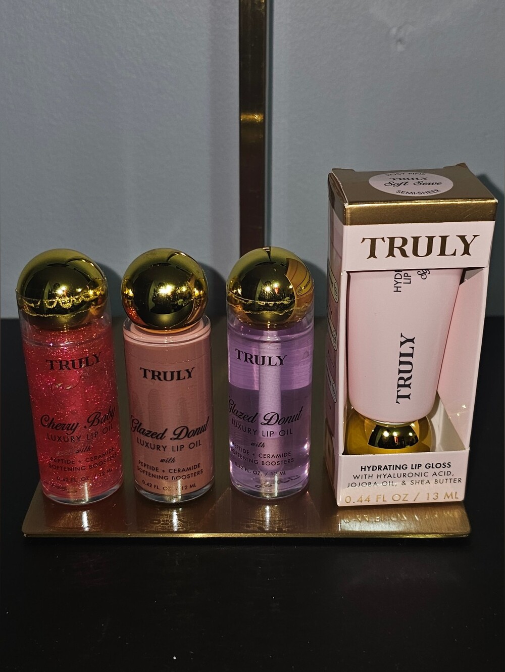 TRULY All About Your Lips- Buyer's Choice